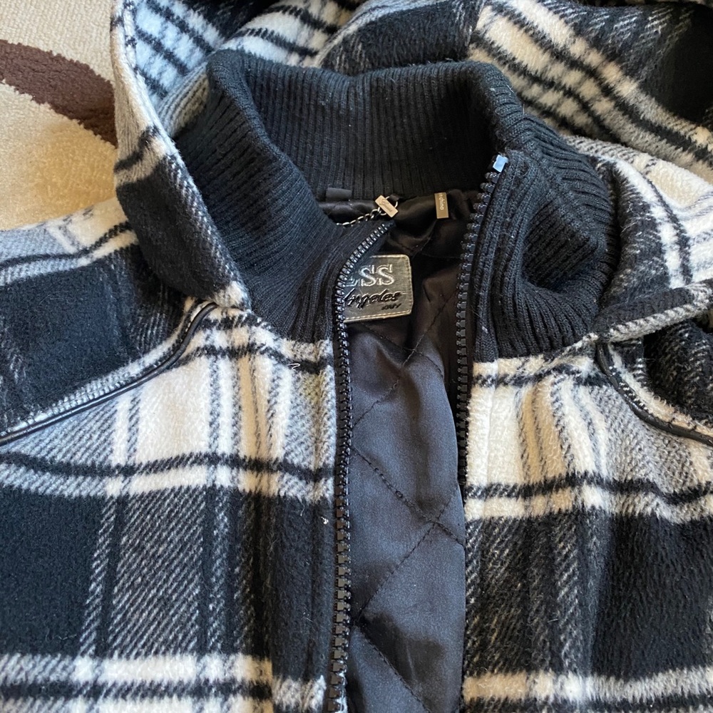 Winter jacket - Picture 3 of 6